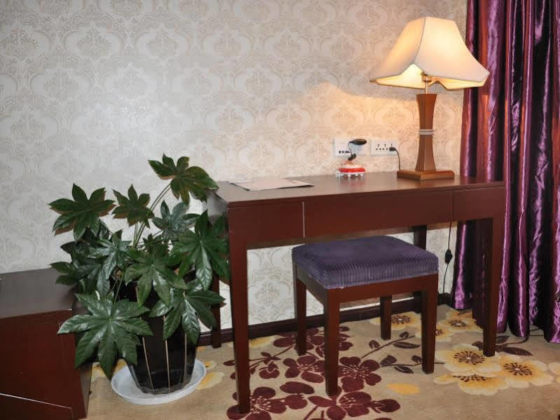 Ha Luo Hotel Kunming Eksteriør bilde
